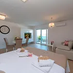 Sunshine Apartment